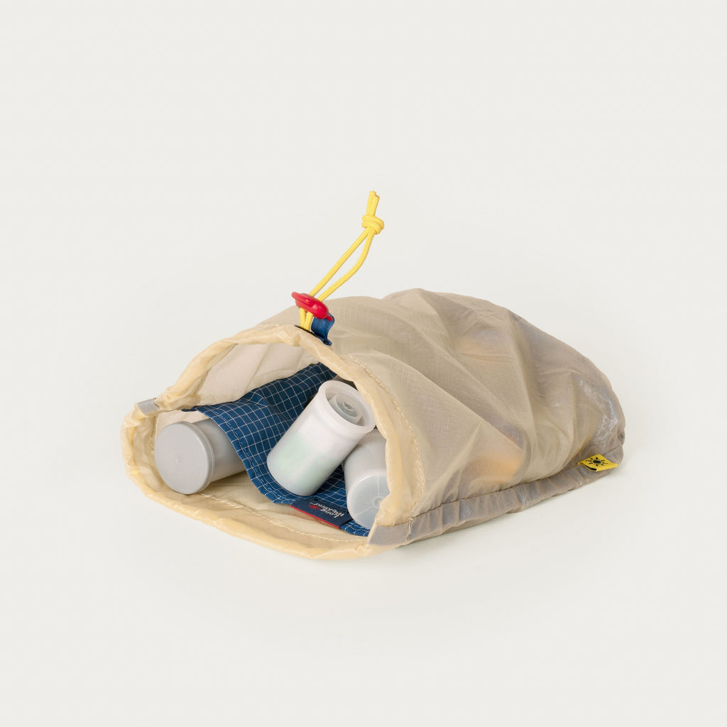 Moment Long Weekend Film Pouch 15 Rolls in Creme Multi