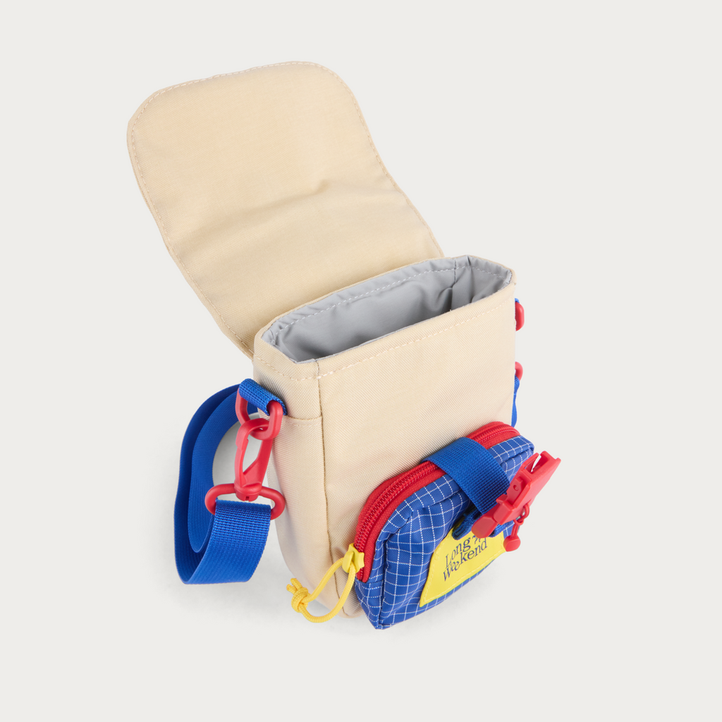 Moment Long Weekend Crossbody Camera Pouch in Creme Multi